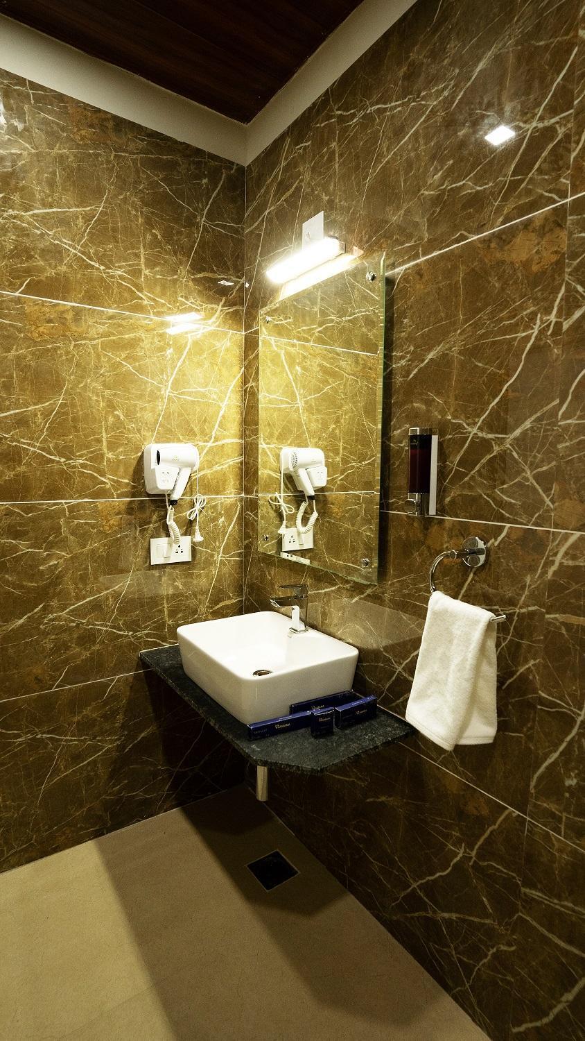 Ramana Hotel ウダイプル エクステリア 写真